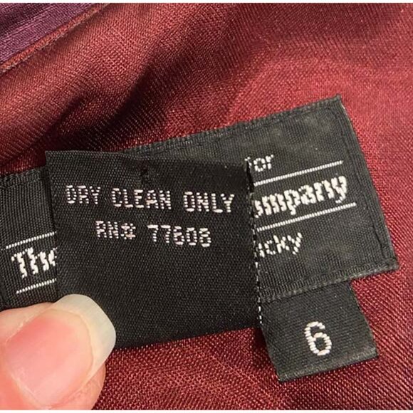 The J. Peterman Company: Vintage, deep plum (purplish) velvet dress, Size 6 - Picture 8 of 12